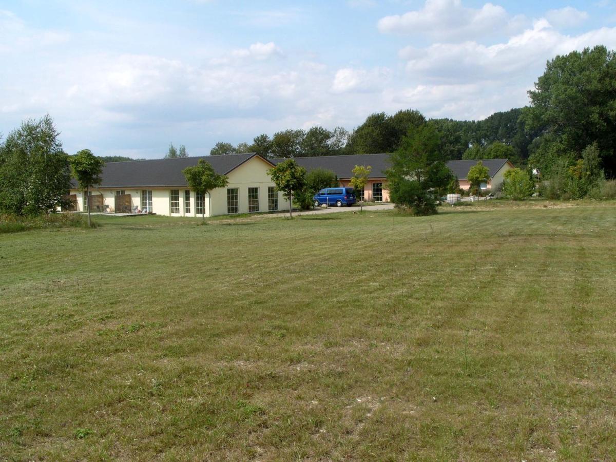 Ferienpark Aparthotel Seeland Schadeleben Esterno foto